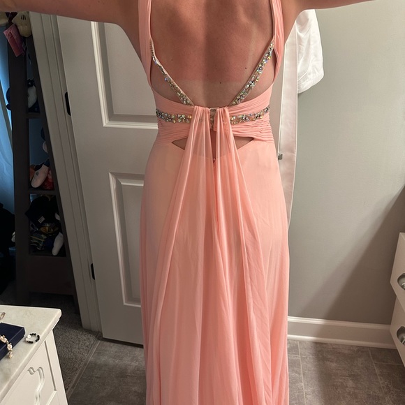 FAVIANA GLAMOUR S7577 Pink Gown/Dress with train and embellishments - Picture 13 of 14